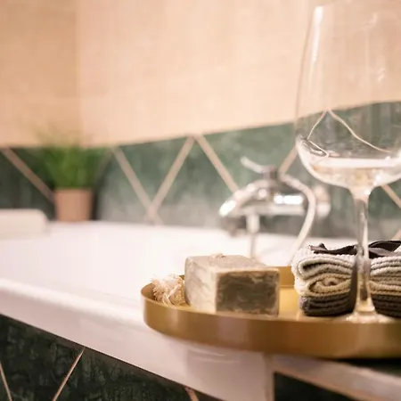 Apartament Free Parking! Soho 101, 4 Ppl, Ac, Superfast Wifi, Tv