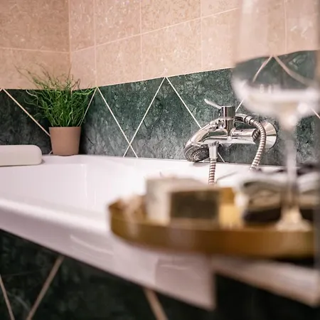 Free Parking! Soho 101, 4 Ppl, Ac, Superfast Wifi, Tv Βουδαπέστη