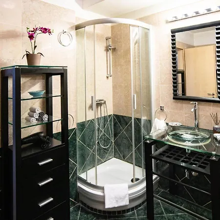 Free Parking! Soho 101, 4 Ppl, Ac, Superfast Wifi, Tv