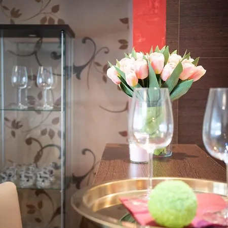 Free Parking! Soho 101, 4 Ppl, Ac, Superfast Wifi, Tv