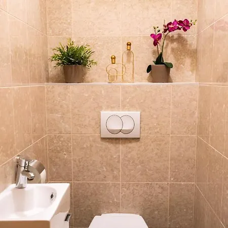 Free Parking! Soho 101, 4 Ppl, Ac, Superfast Wifi, Tv *