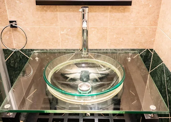 Free Parking! Soho 101, 4 Ppl, Ac, Superfast Wifi, Tv