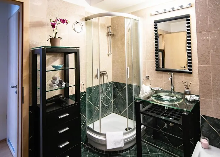 Free Parking! Soho 101, 4 Ppl, Ac, Superfast Wifi, Tv