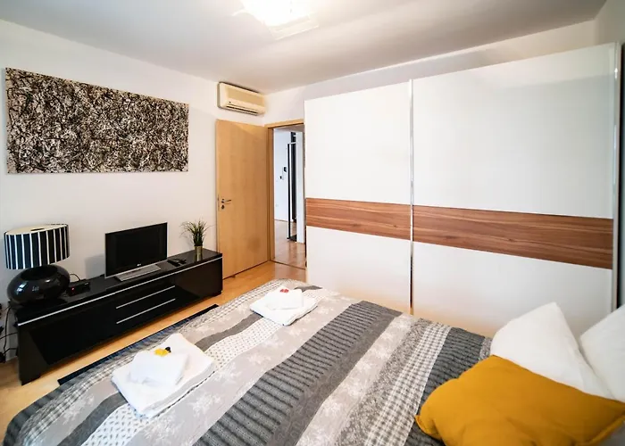 Free Parking! Soho 101, 4 Ppl, Ac, Superfast Wifi, Tv *